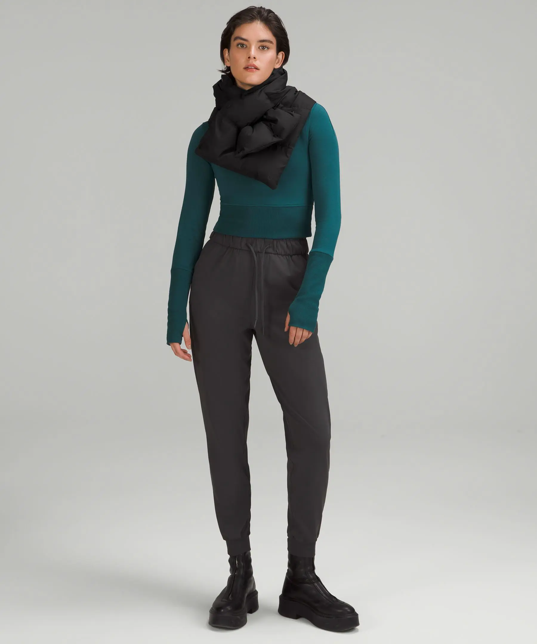 Lululemon Wunder Puff Scarf. 2