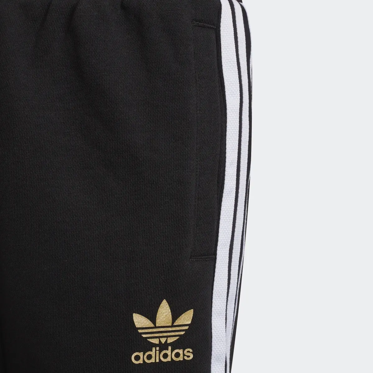 Adidas Shorts Adicolor. 3