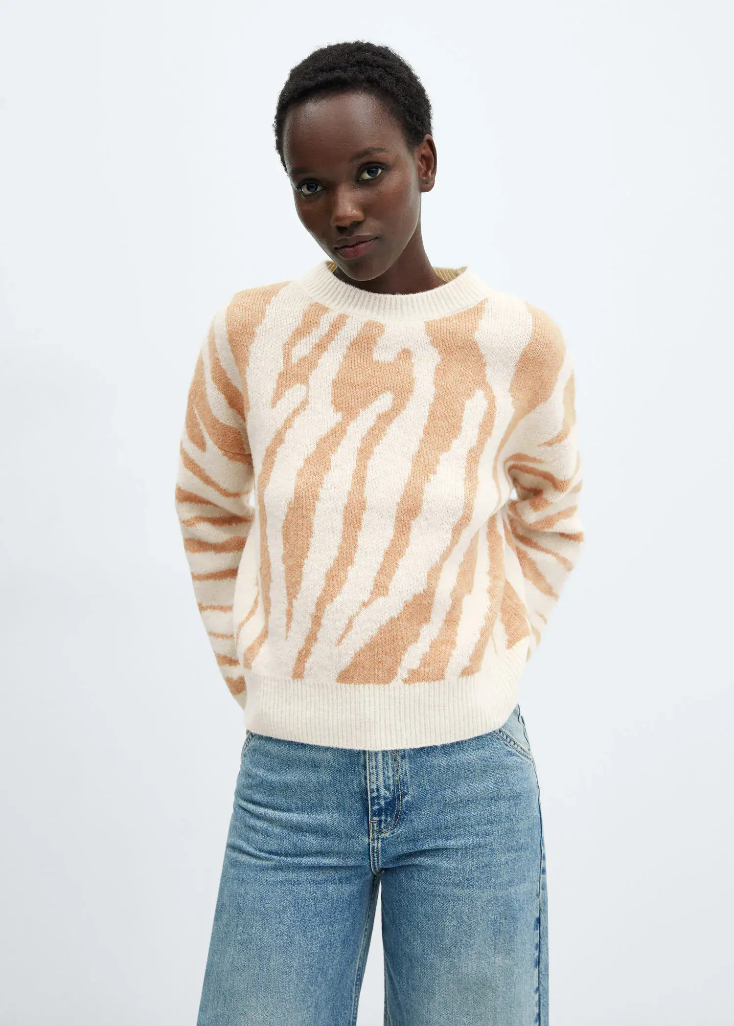 Mango Animal-print knitted sweater. 2