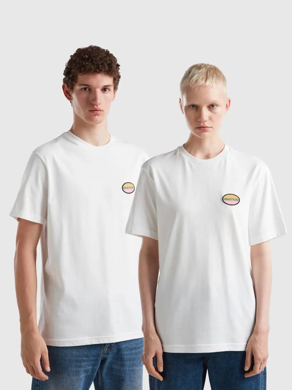 Benetton white t-shirt with patch. 1