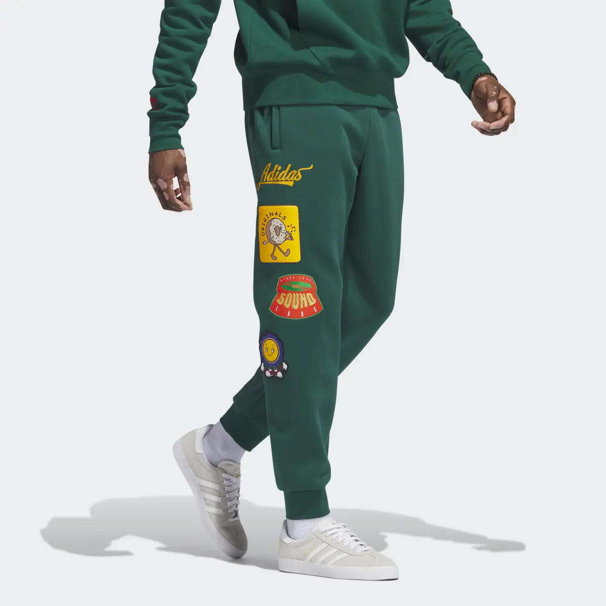 Adidas Collegiate Badge Sweatpants. 3