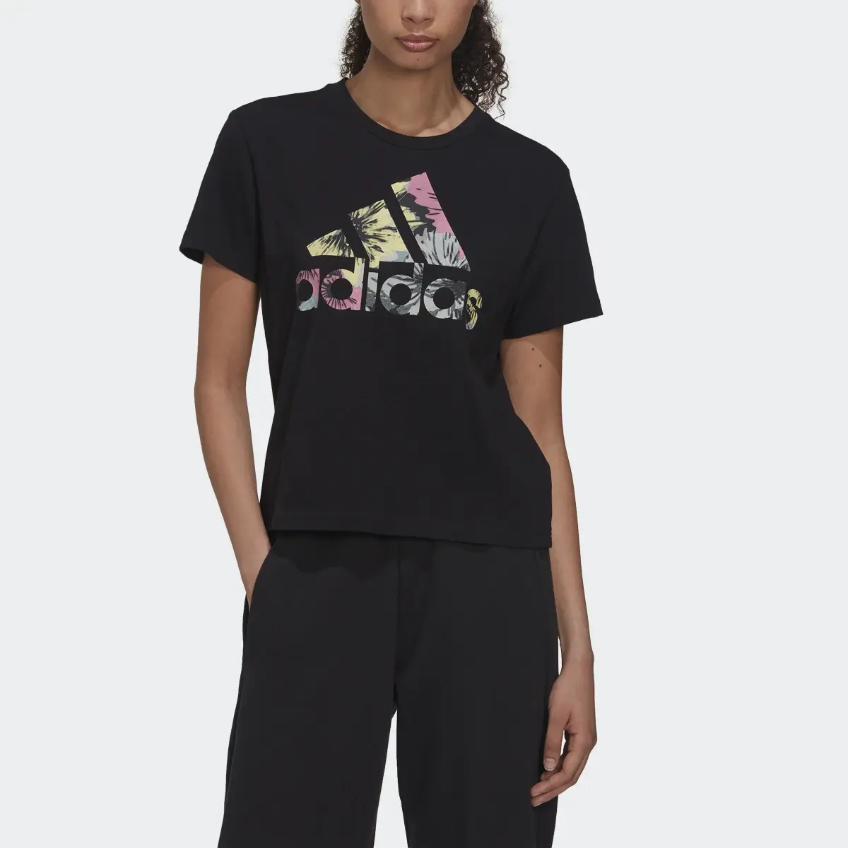 Adidas Camiseta Allover Print Regular. 1