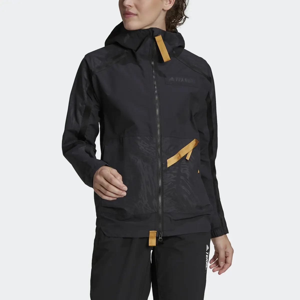 Adidas Chaqueta impermeable con capucha Terrex Utilitas. 1