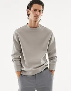 Breathable recycled fabric sweatshirt
