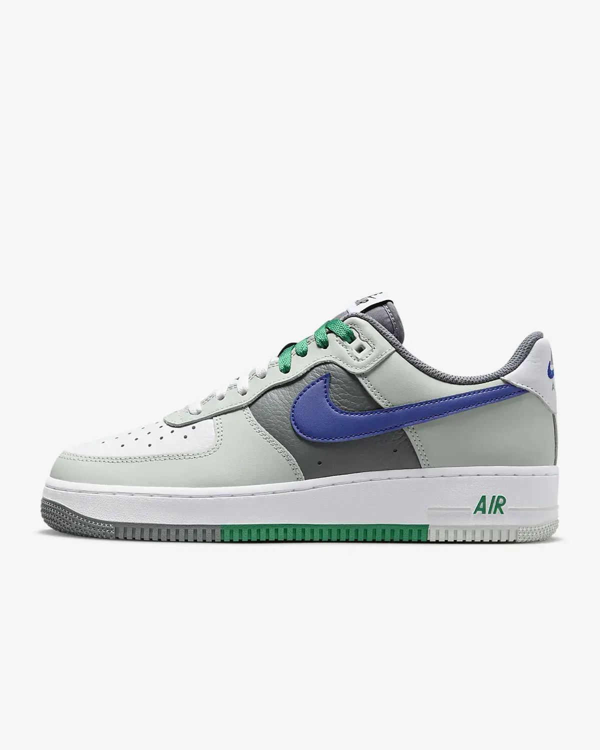 Nike Air Force 1 '07 LV8. 1