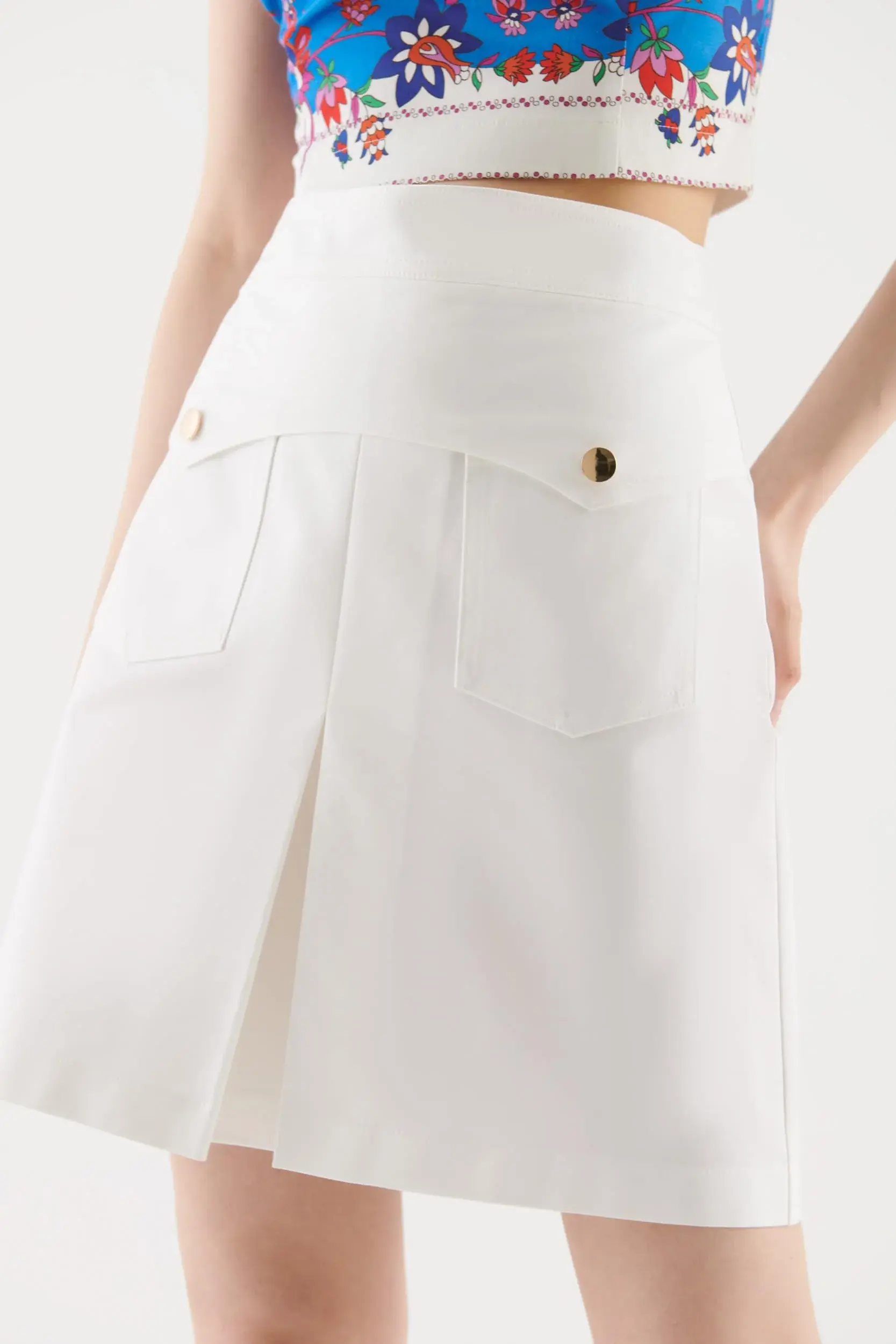 Roman Front Pocket Detailed Skirt - 2 / White. 1