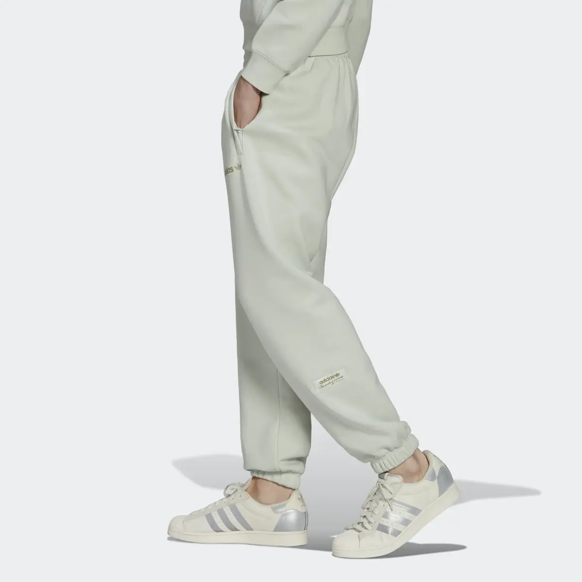 Adidas Pantalón Linear Trefoil. 2