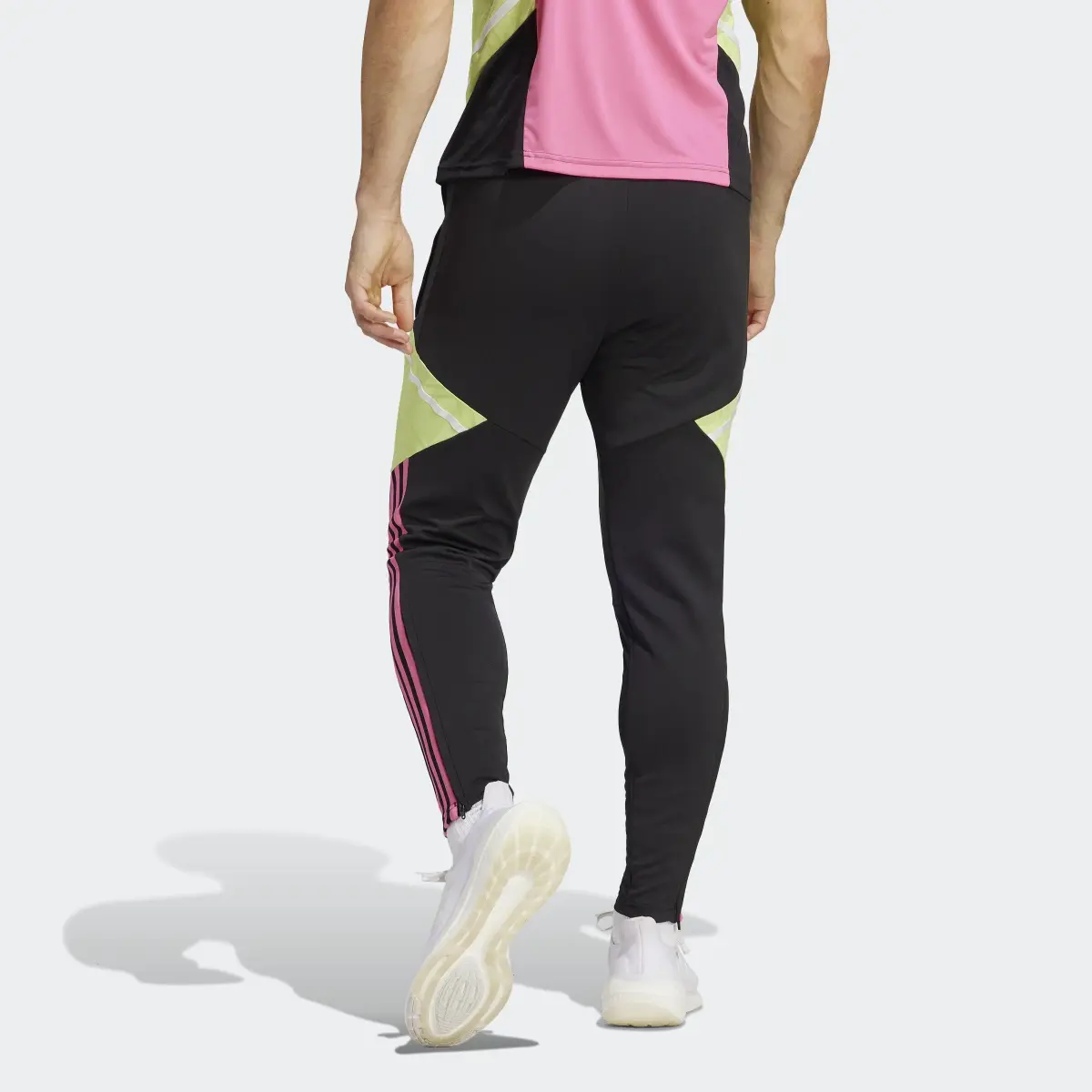 Adidas Pantaloni da allenamento Condivo 22 Juventus. 2