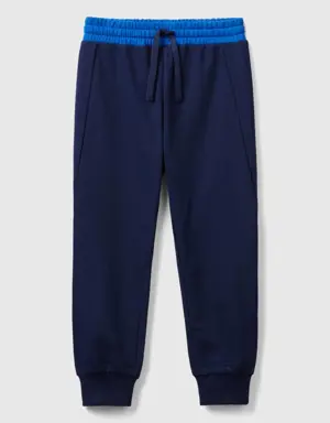 joggers with drawstring