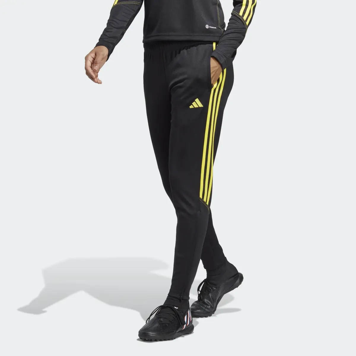 Adidas Pantaloni da allenamento Tiro 23 Club. 1