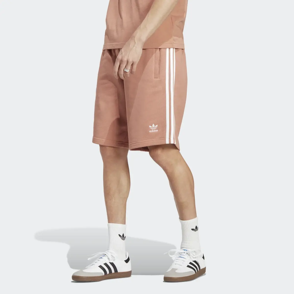 Adidas adicolor Classics 3-Streifen Sweat Shorts. 1
