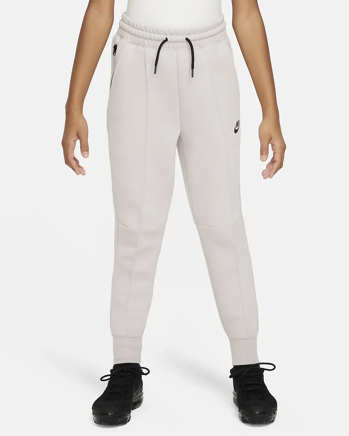 Nike Sportswear Tech Fleece. 1