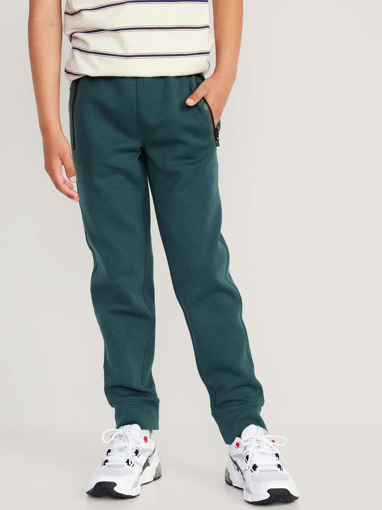 Old Navy Dynamic Fleece Jogger Sweatpants For Boys green. 1