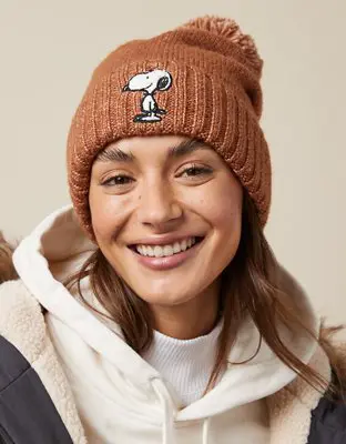 American Eagle Peanuts Pom Beanie. 1