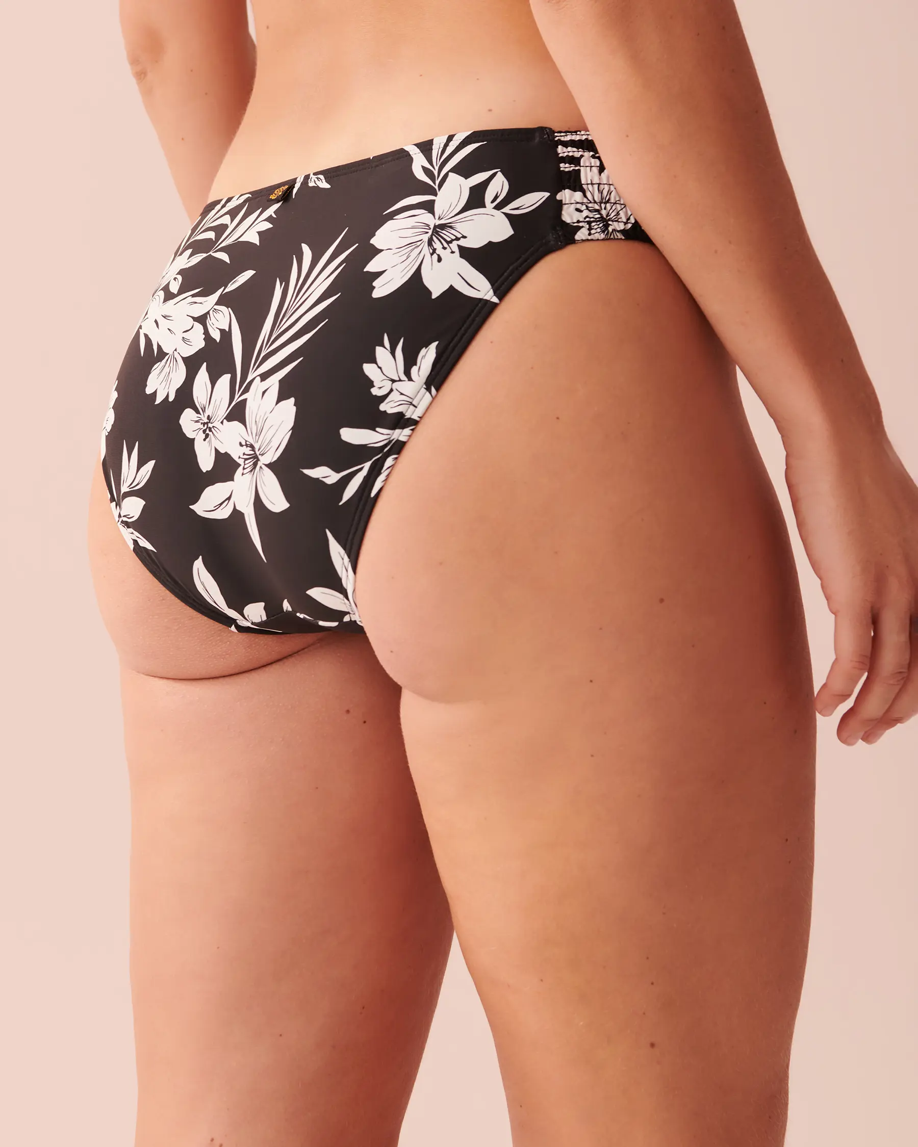 La Vie en Rose CALIFORNIA Side Details Bikini Bottom. 2