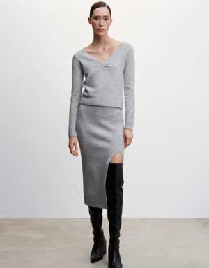 Slit knitted skirt
