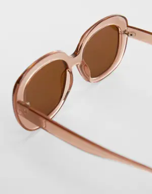 Maxi-frame sunglasses