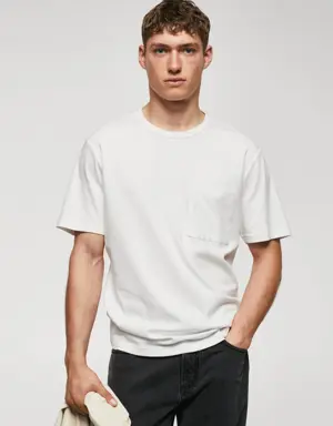 Mango T-shirt de 100% algodão com bolso