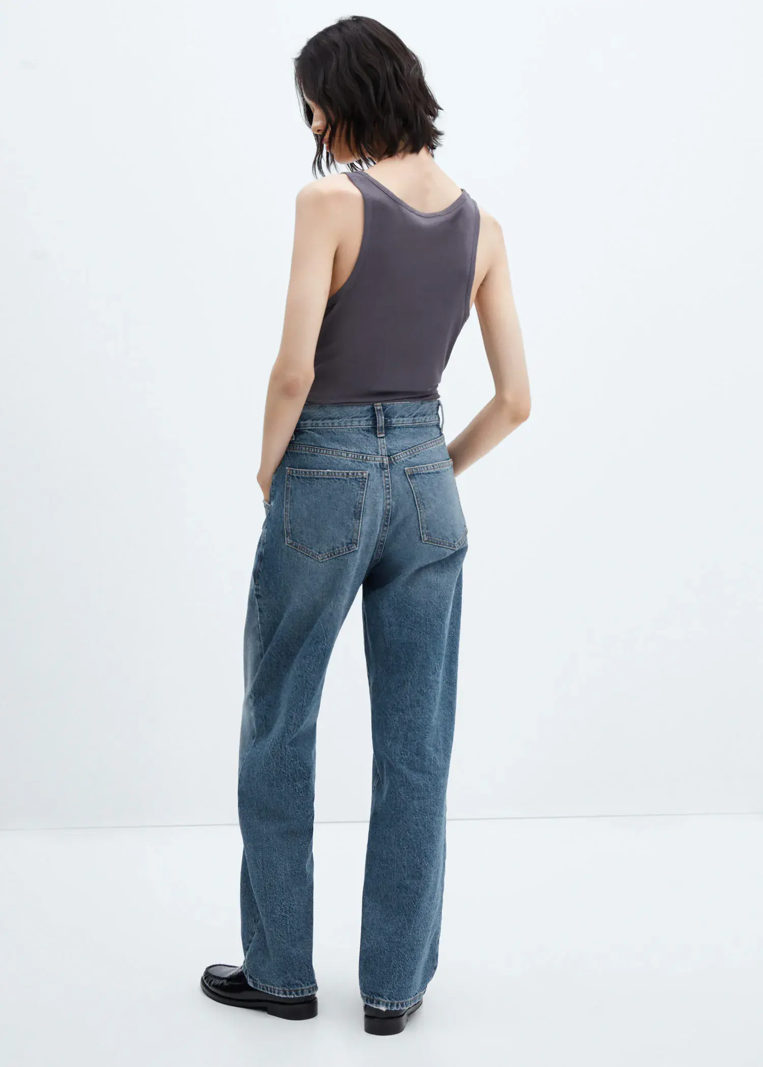 Mango High-waist wideleg jeans with seams. 3