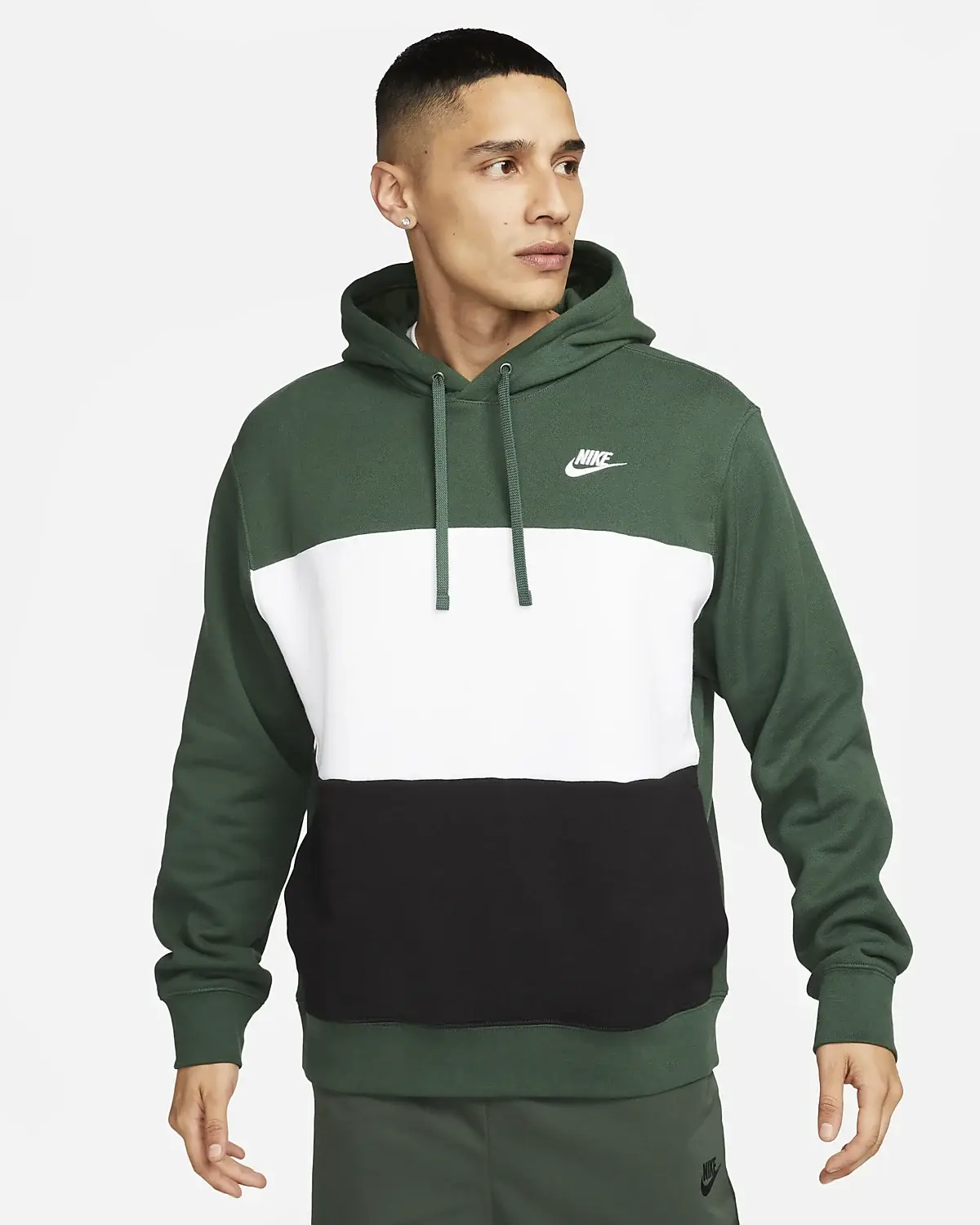 Nike Club Fleece. 1