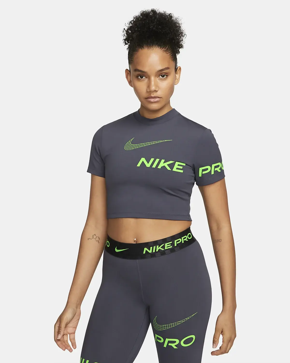 Nike Pro Dri-FIT. 1