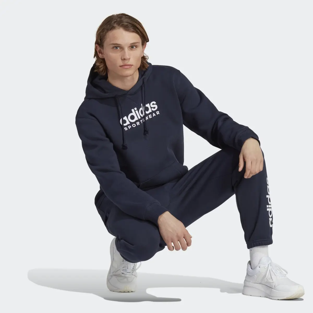 Adidas Pantalón All SZN Fleece Graphic. 3