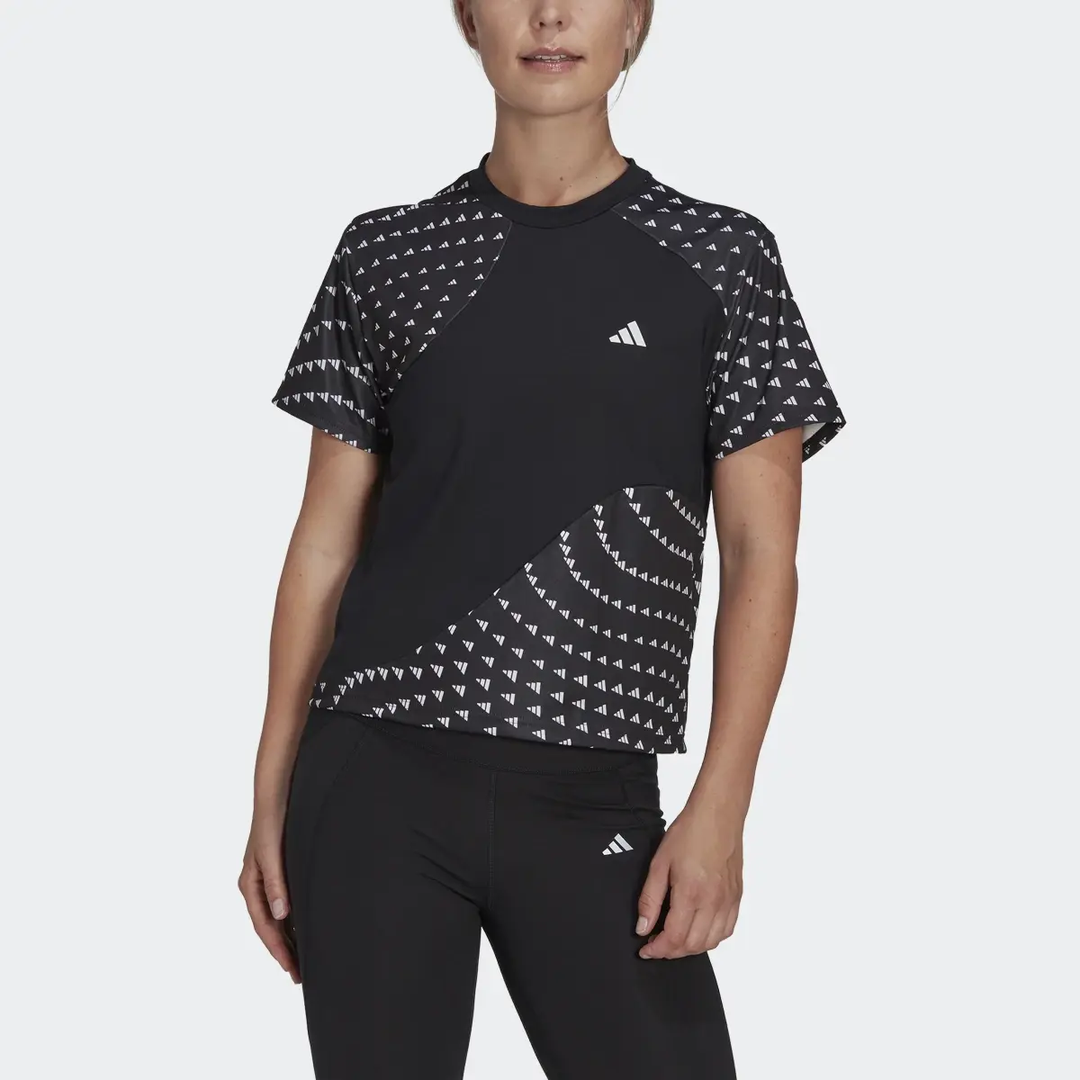 Adidas Playera Run It Brand Love. 1