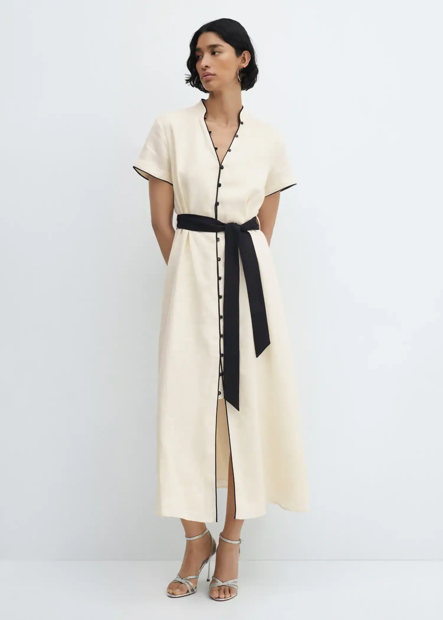 Mango Buttoned linen-blend dress. 2