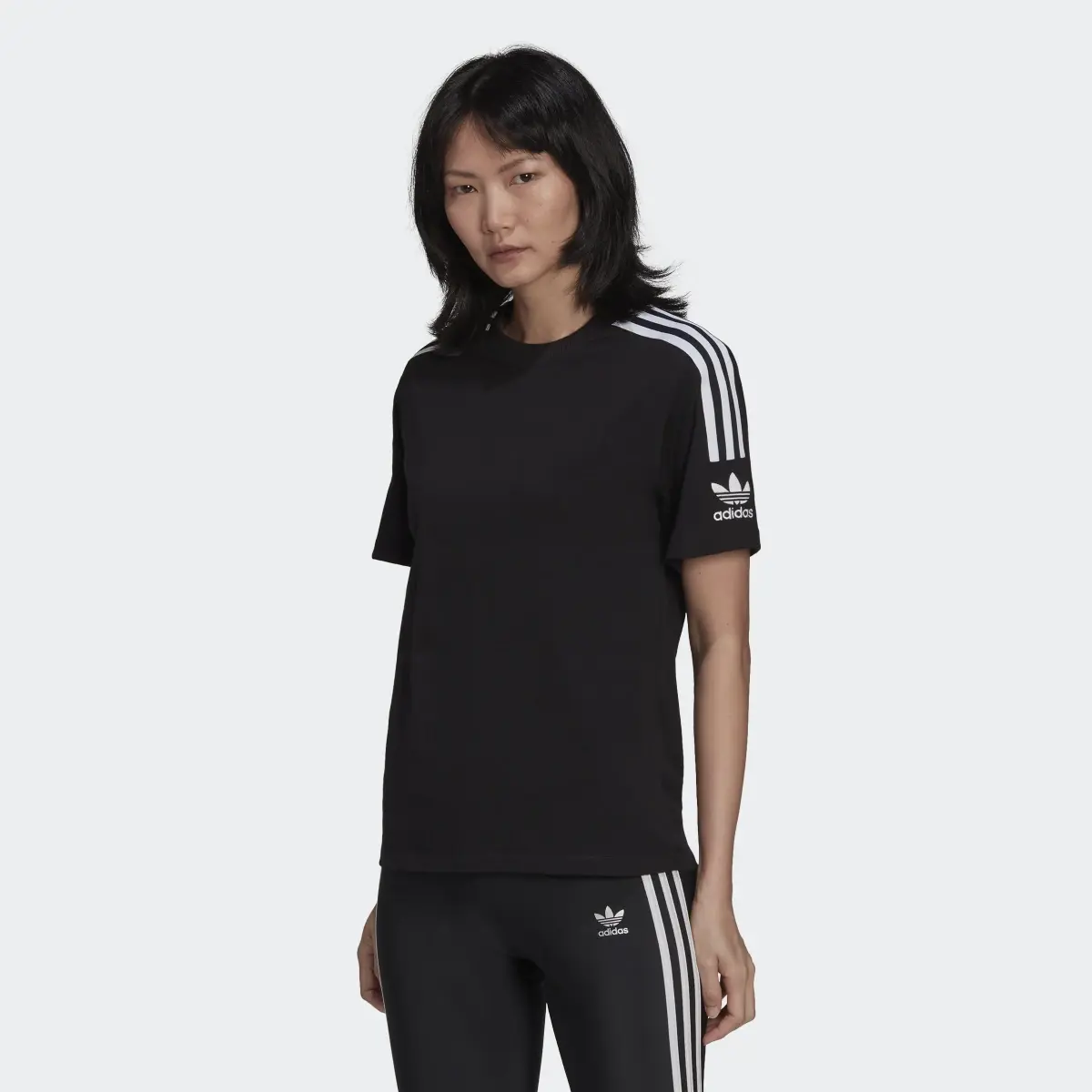 Adidas Adicolor Classics Regular T-Shirt. 2