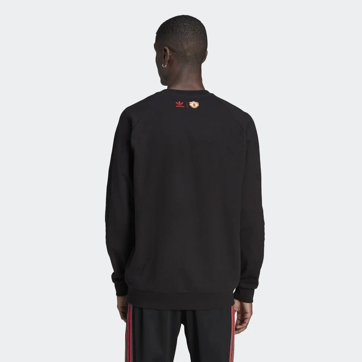 Adidas Manchester United Graphic Sweatshirt. 3