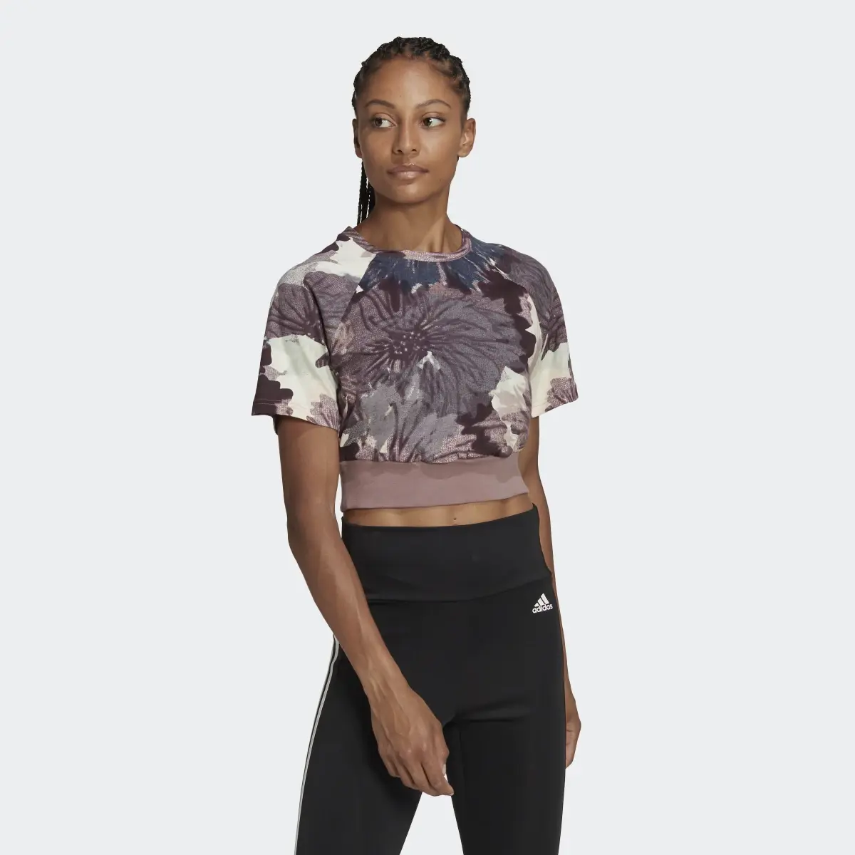 Adidas T-shirt Cropped Allover Print. 2