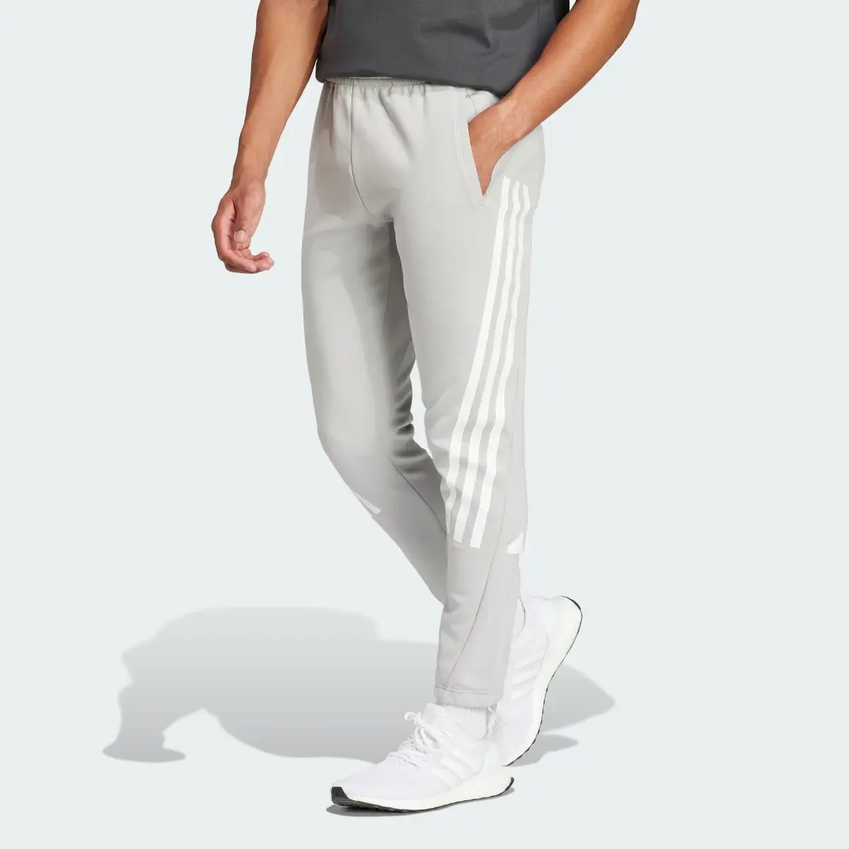 Adidas Pantaloni Future Icons 3-Stripes. 1