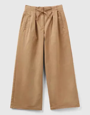 wide fit trousers in stretch cotton
