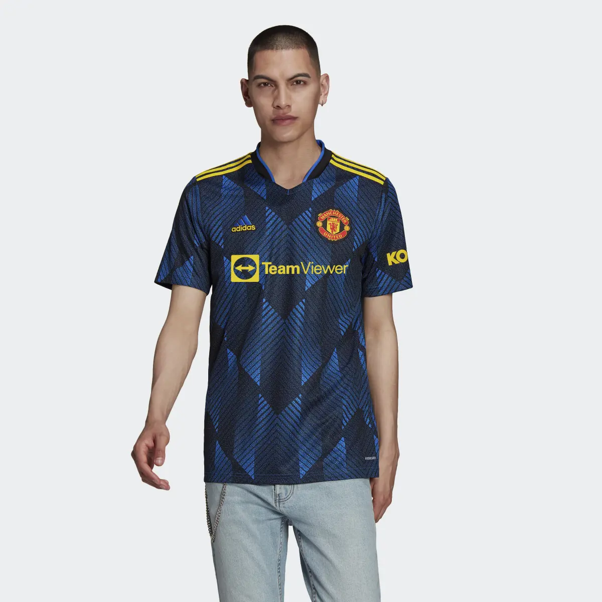 Adidas Camiseta tercera equipación Manchester United 21/22. 2