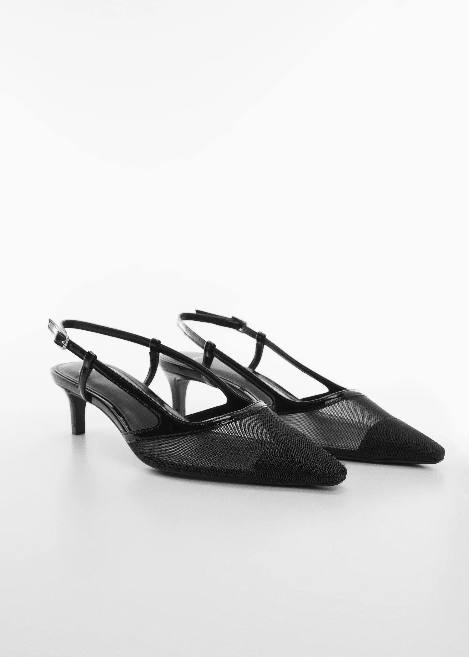 Mango Fersenfreier Schuh mit Netz-Design. 3