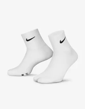 Nike Everyday Plus