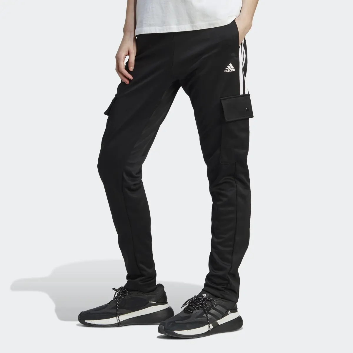 Adidas Pantaloni Tiro Cargo. 1