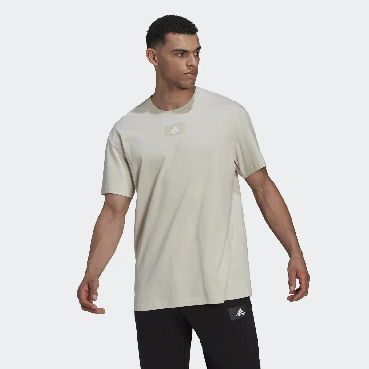 Adidas Camiseta Essentials FeelVivid Drop Shoulder. 2