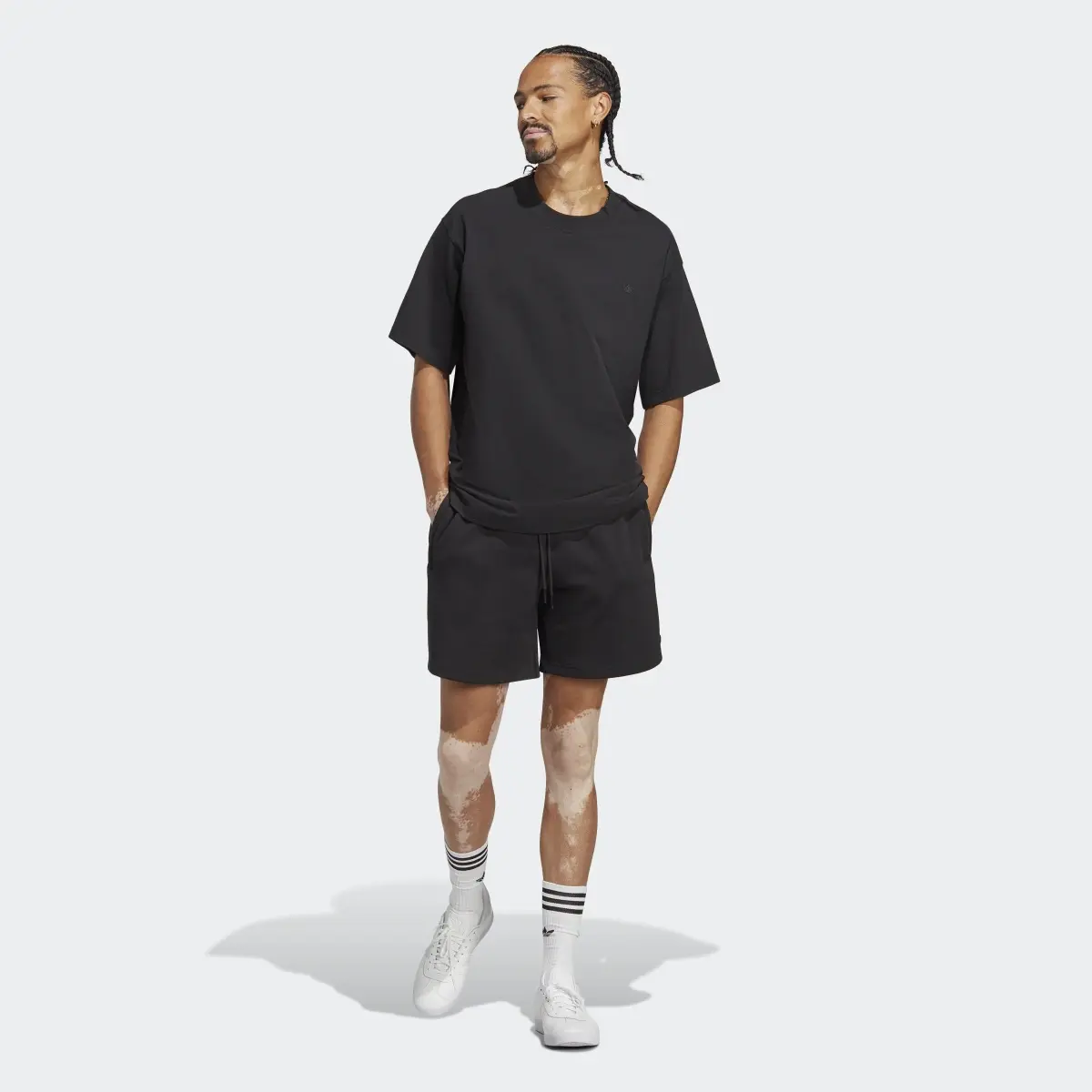 Adidas Premium Essentials Shorts. 3