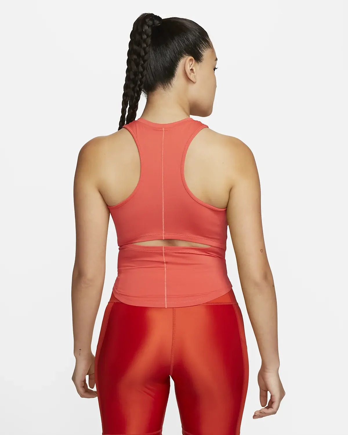 Nike Dri-FIT One Luxe. 1