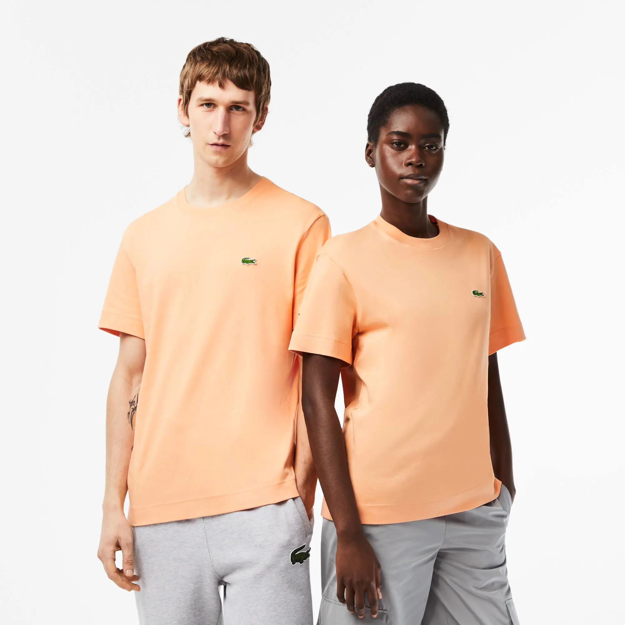 Lacoste T-shirt unisex in cotone biologico con collo rotondo. 1