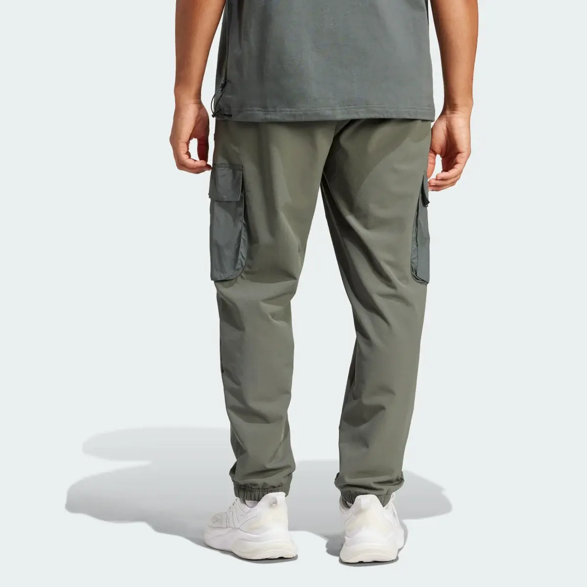 Adidas Pantalón City Escape Premium Cargo. 2