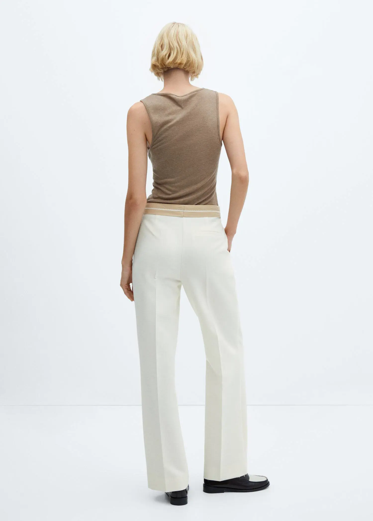 Mango Pleated trousers with turn-up waist . 3