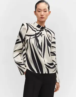Printed blouse with shoulder pads 