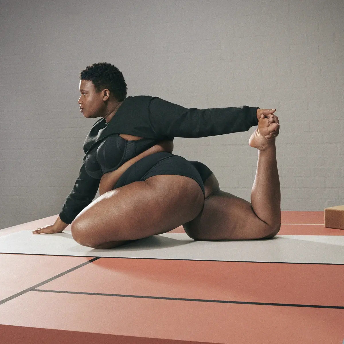 Adidas Mallas cortas Collective Power Yoga Studio (Tallas grandes). 2