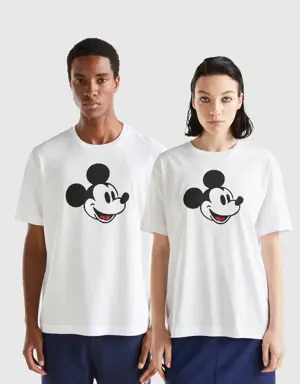 white mickey mouse t-shirt