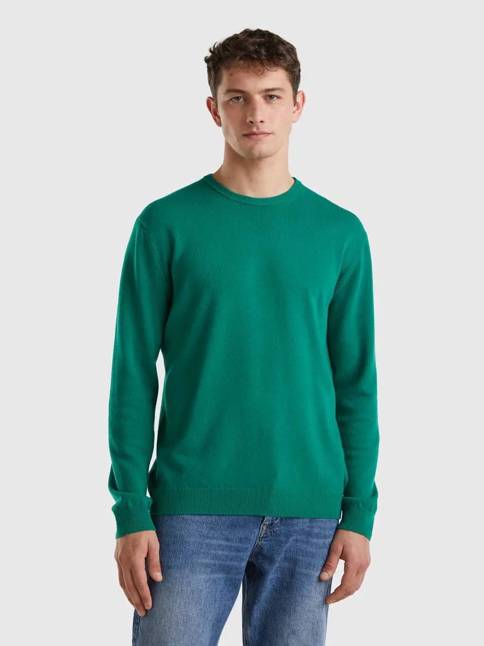 Benetton green crew neck sweater in pure merino wool. 1