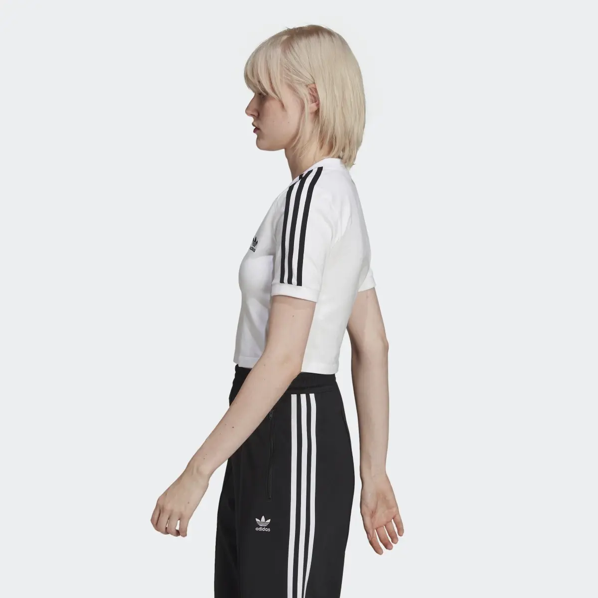 Adidas Adicolor Classics Crop Top. 3