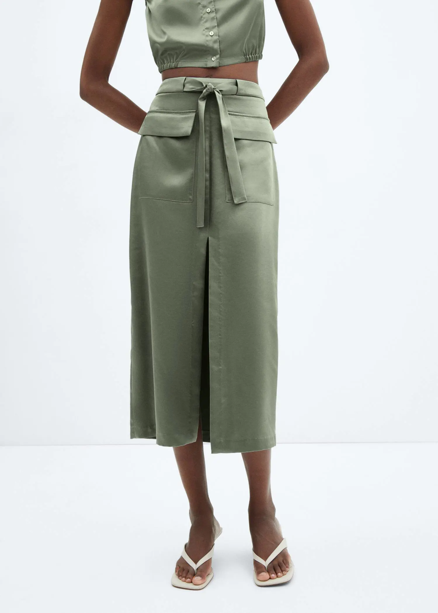 Mango Satin skirt with pockets. 2