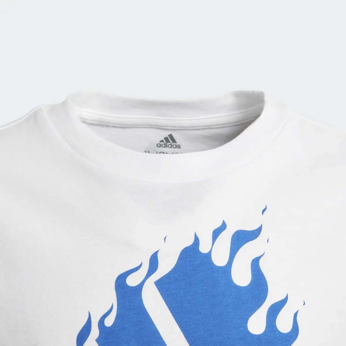 Adidas Graphic Tişört. 3